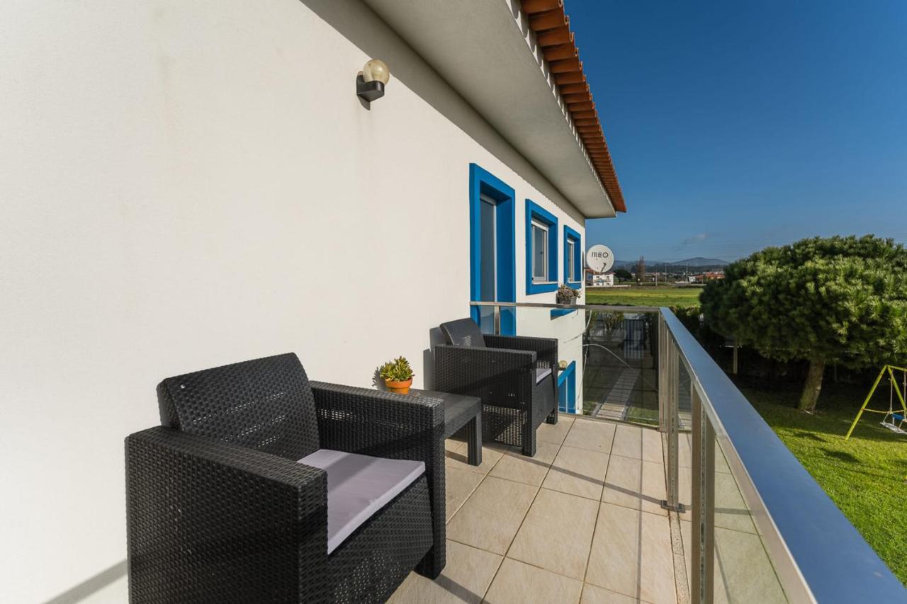 Beachfront Villa In Esposende Esterno foto