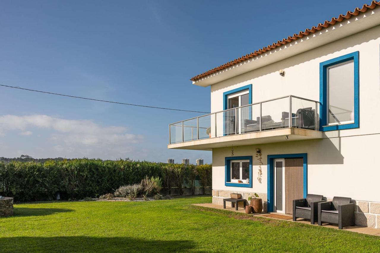 Beachfront Villa In Esposende Esterno foto