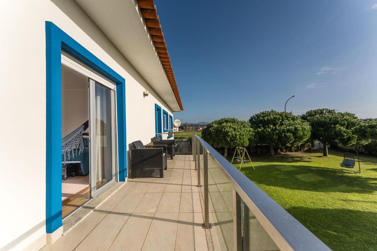 Beachfront Villa In Esposende Esterno foto