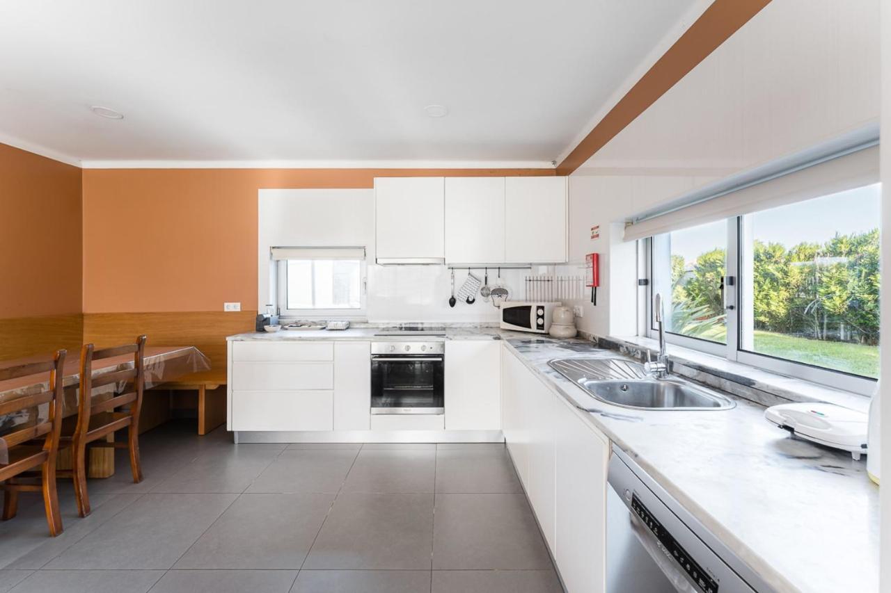 Beachfront Villa In Esposende Esterno foto