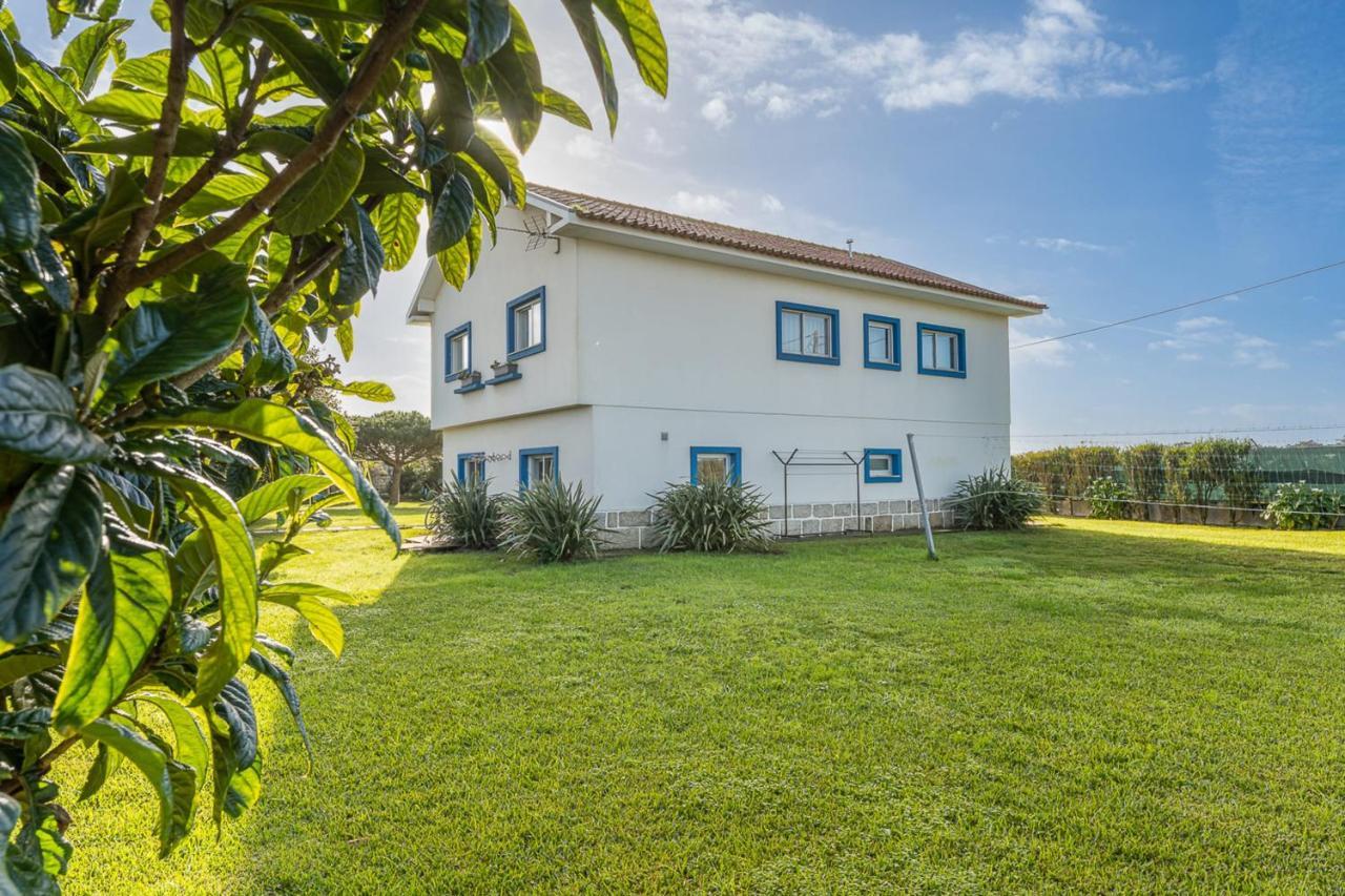 Beachfront Villa In Esposende Esterno foto